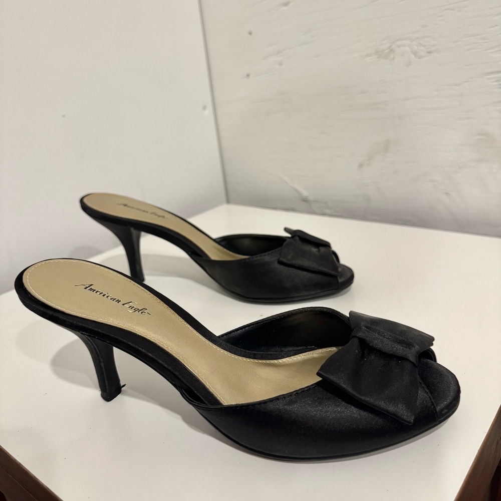 American Eagle Outfitters Black Bow Heels 👠